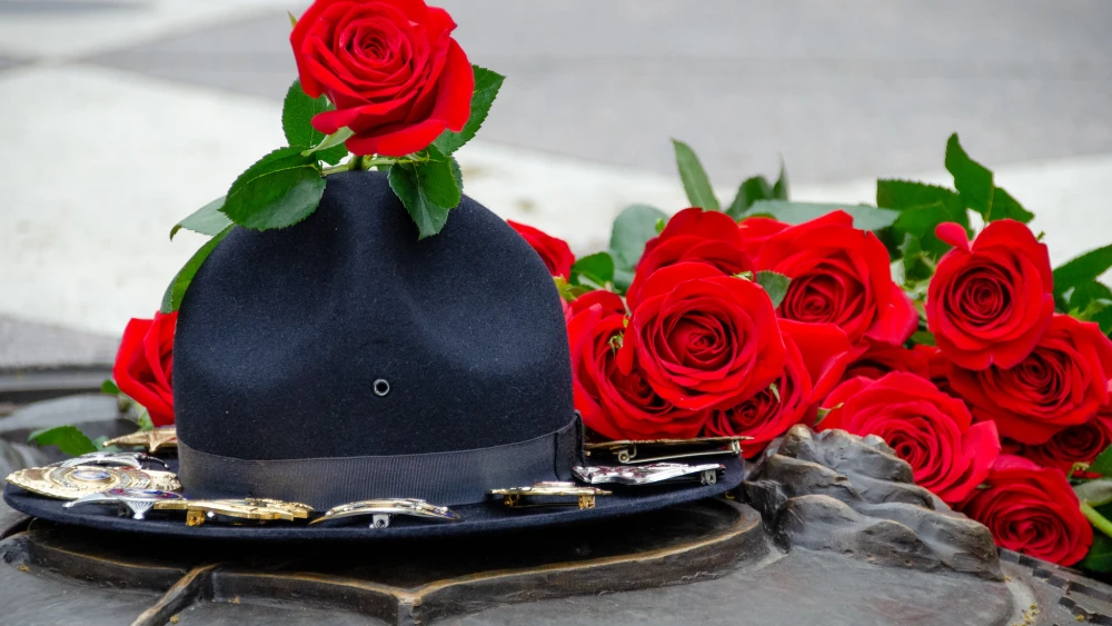 Law Enforcement Blue Roses A Tribute to Fallen Officers - Whelen Engineering