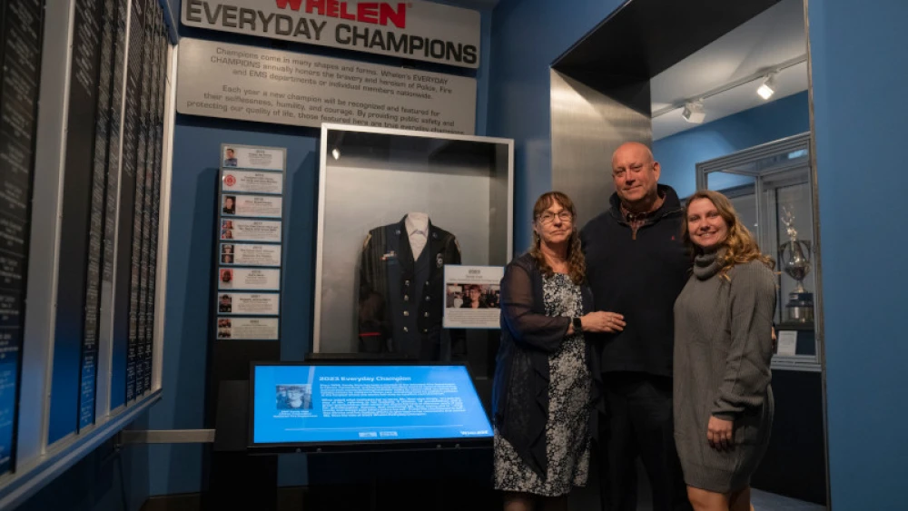 2023 Whelen Everyday Champion award winner with her father and granddaughter